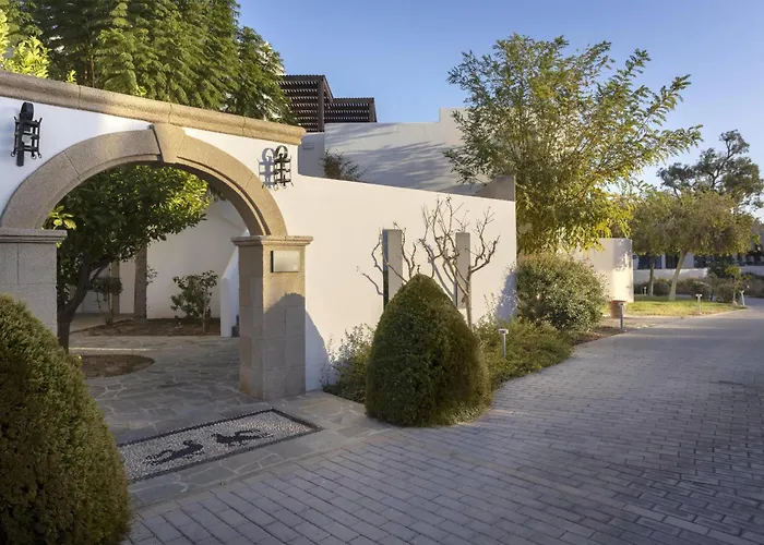 منتجع Aulus Lindos Rhodes, Resort, Curio Collection By Hilton